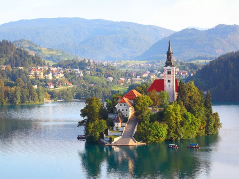 Märchen werden in Bled, Slowenien, zum Leben erweckt