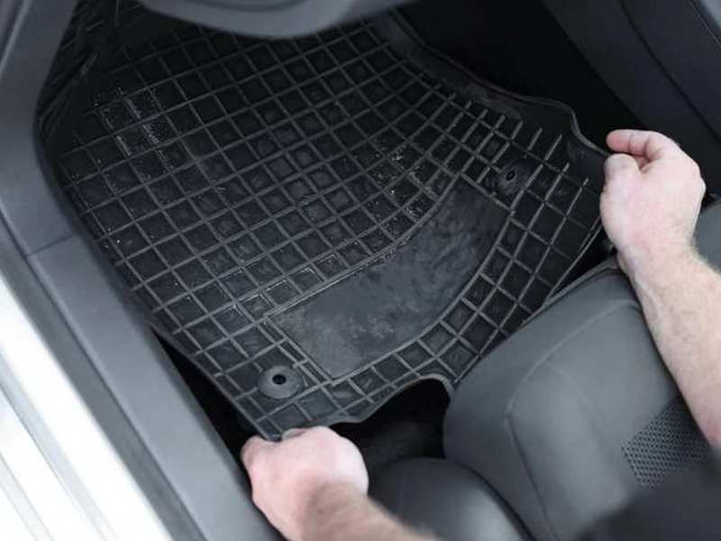 Gummifußmatten Sie dienen als Barriere gegen Wasser, Schlamm, Schmutz, Schnee und verschüttete Flüssigkeiten